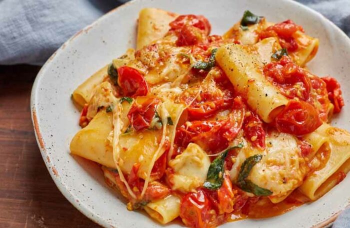 VEG PASTA (RED SAUCE)