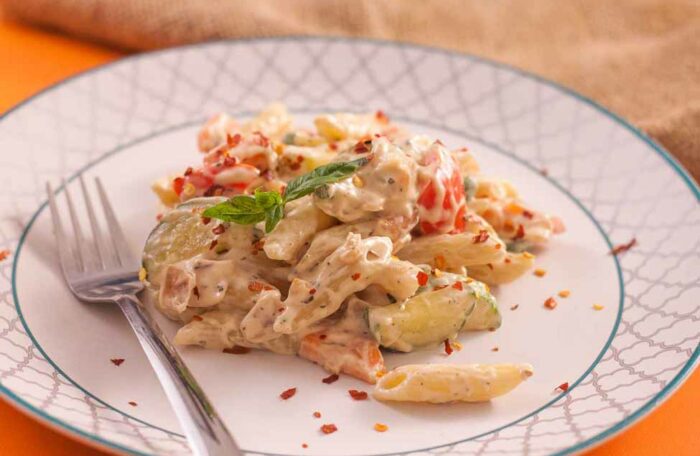 VEG PASTA (WHITE SAUCE)